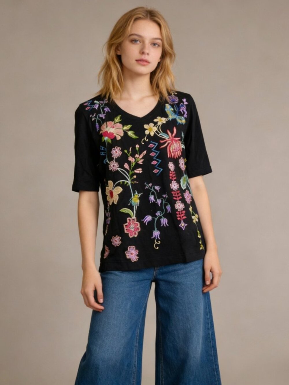 NWOT Johnny Was Embroidered Black Cotton Short Sleeves T-shirt Size S